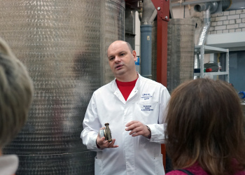 Фото 1 к новости Нижегородский ЦСМ и Центр молодежных инженерных и научных компетенций «КВАНТОРИУМ» подписали соглашение о сотрудничестве